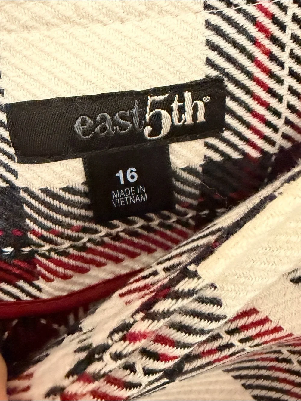 East 5th Women’s 16 White, Black & Red Plaid Long Skirt